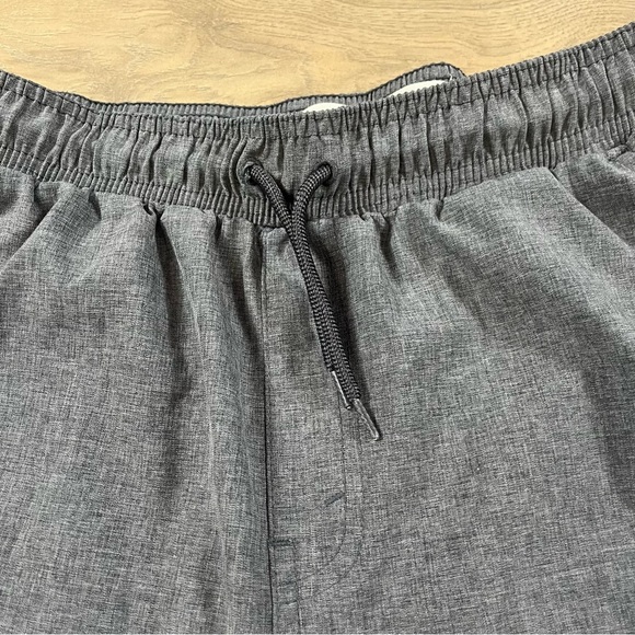 Levi's Youth Boys Straight Shorts Gray and Black Elastic Waist - Picture 5 of 11